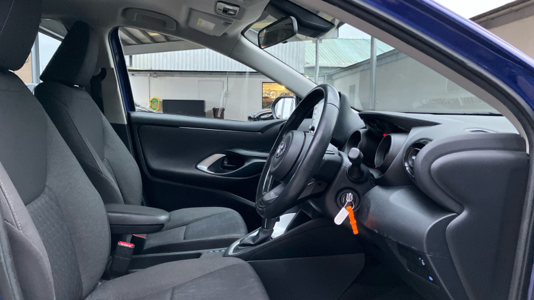 Toyota Yaris 1.5 Hybrid Design 5dr CVT Hybrid Hatchback